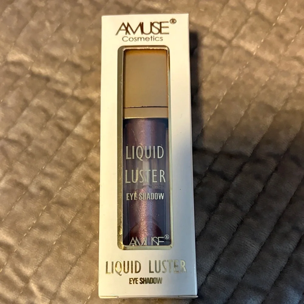 Amuse Cosmetics Liquid Luster Eye Shadow in Purple